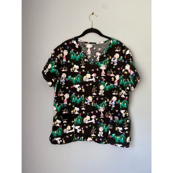 Peanuts/snoopy/Christmas nursing scrubs/2 pocket/short sleeve - Picture 2 of 3